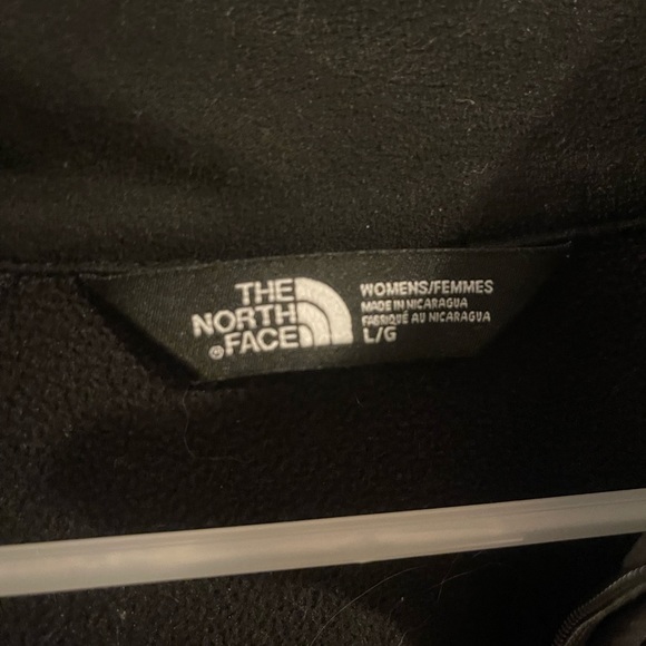 North Face water resistant jacket - Picture 2 of 4